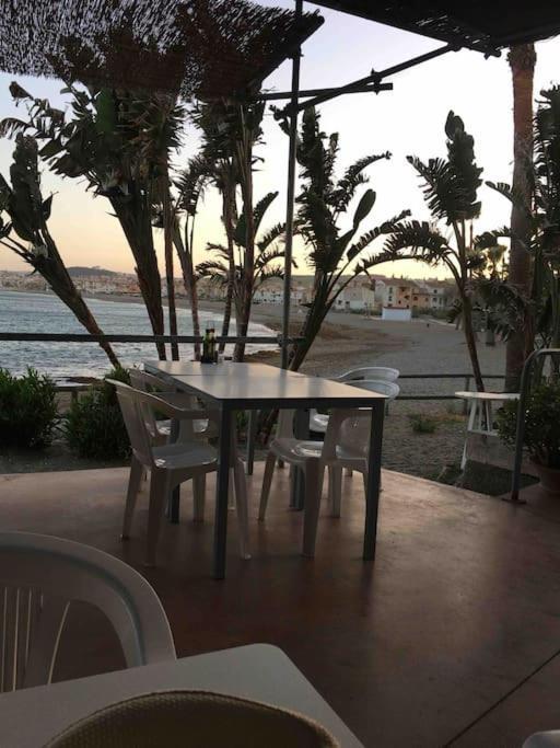 Superbe Appartement Avec Piscine A 800M De La Mer Bahia de Casares Kültér fotó
